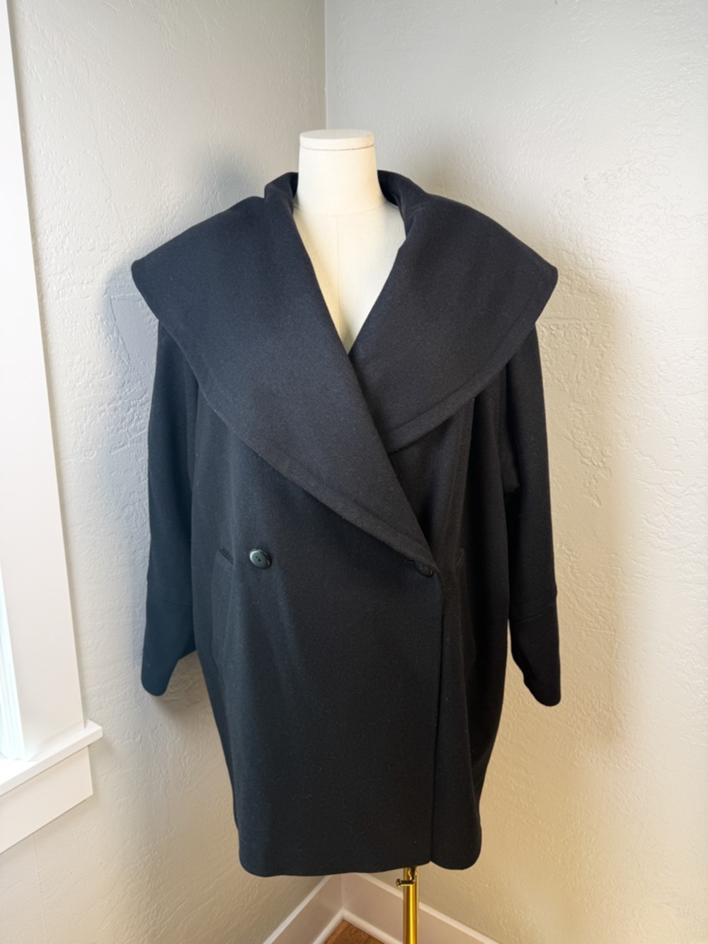 Vintage International Scene Black Wool Oversized Double Breasted Coat Size 16